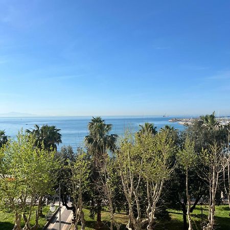 Blue Sea View Apartment Salerno Bagian luar foto